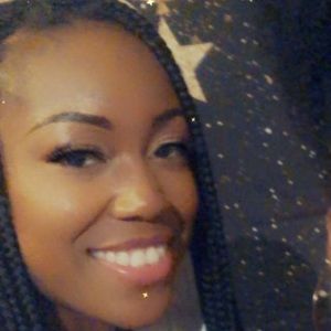 Meet your Posher, Alondra